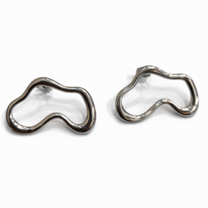 Brinco orgânico vazado ondulado em banho prateado LILLARA SEMIJOIAS