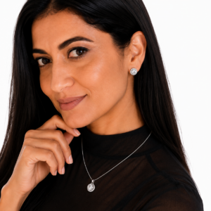 Conjunto Colar e Brincos Zircônia Elegante | LILLARA SEMIJOIASMicrozircônias Cravejadas – LILLARA SEMIJOIAS